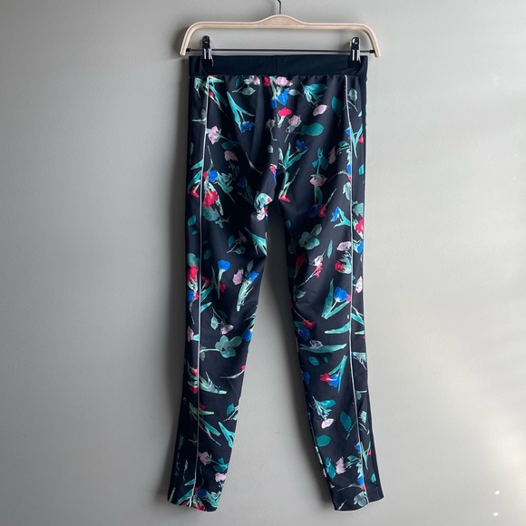 Adidas Floral Leggings - Picture 7 of 9